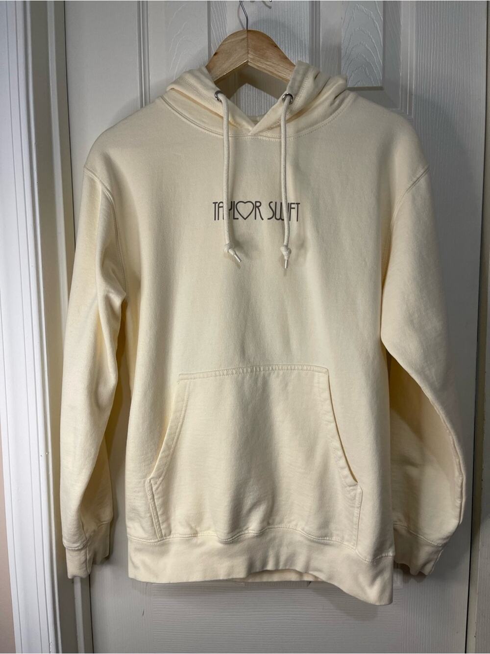 Taylor Swift Hoodie The Eras Tour Hoodie Cream 2023 Graphic Pullover Unisex S